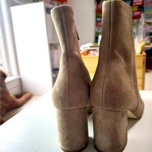 Perfect for every outfit. Worn twice.